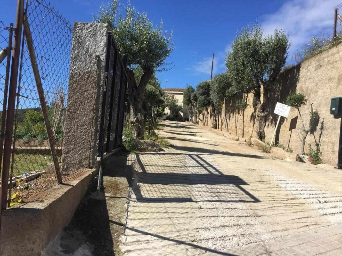 Masia Can Tramontana Guest House Tiana Bagian luar foto